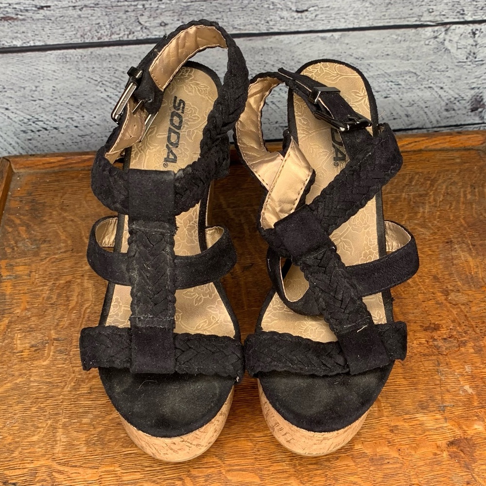 Soda Black And Cork Heels Size 8.5 Women’s
